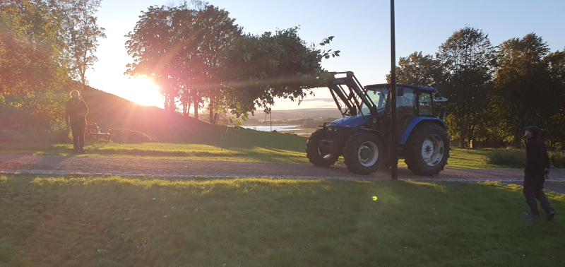Ny vellykket høstdugnad på slottsfjellet.